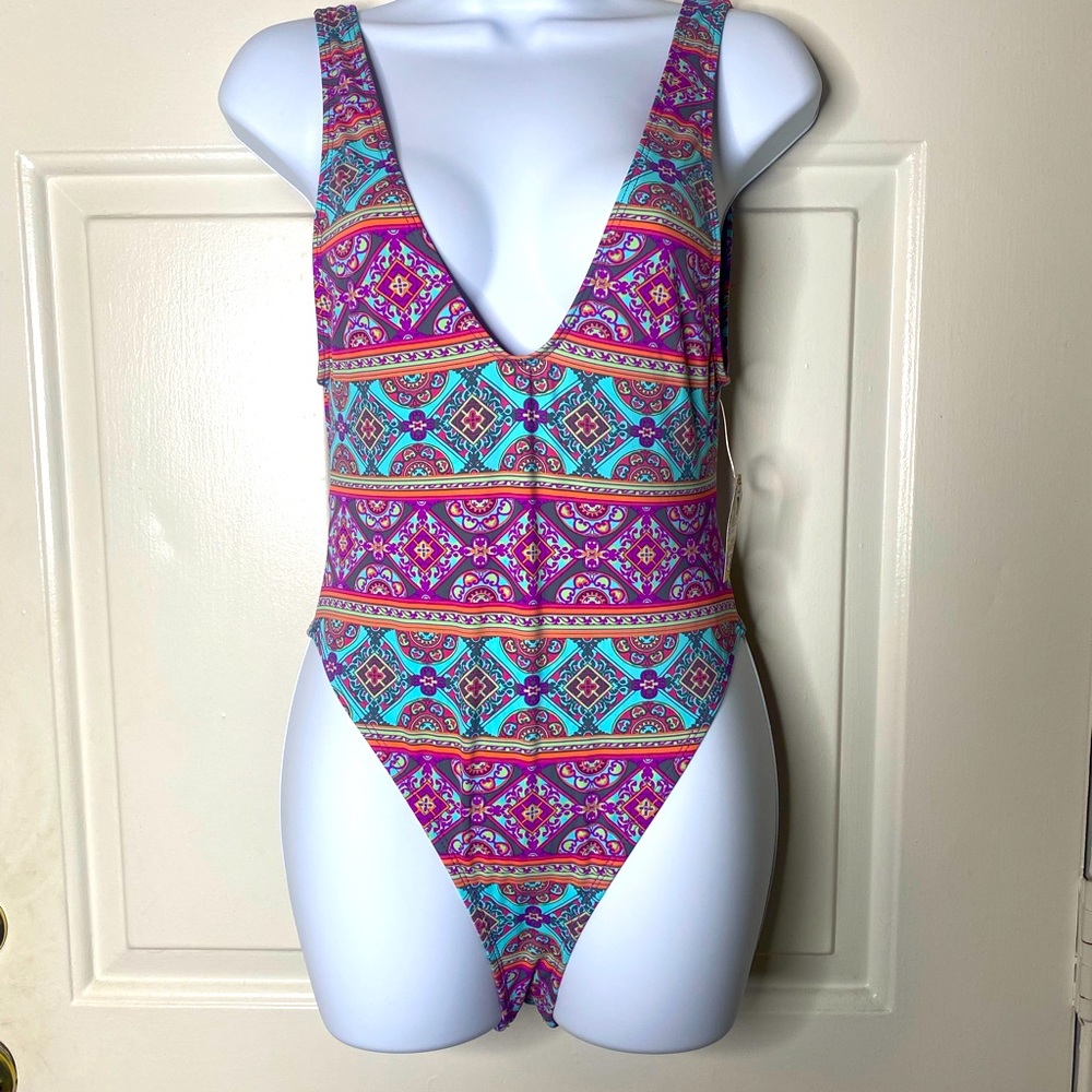 One‑piece Multicolor v neck swimsuit